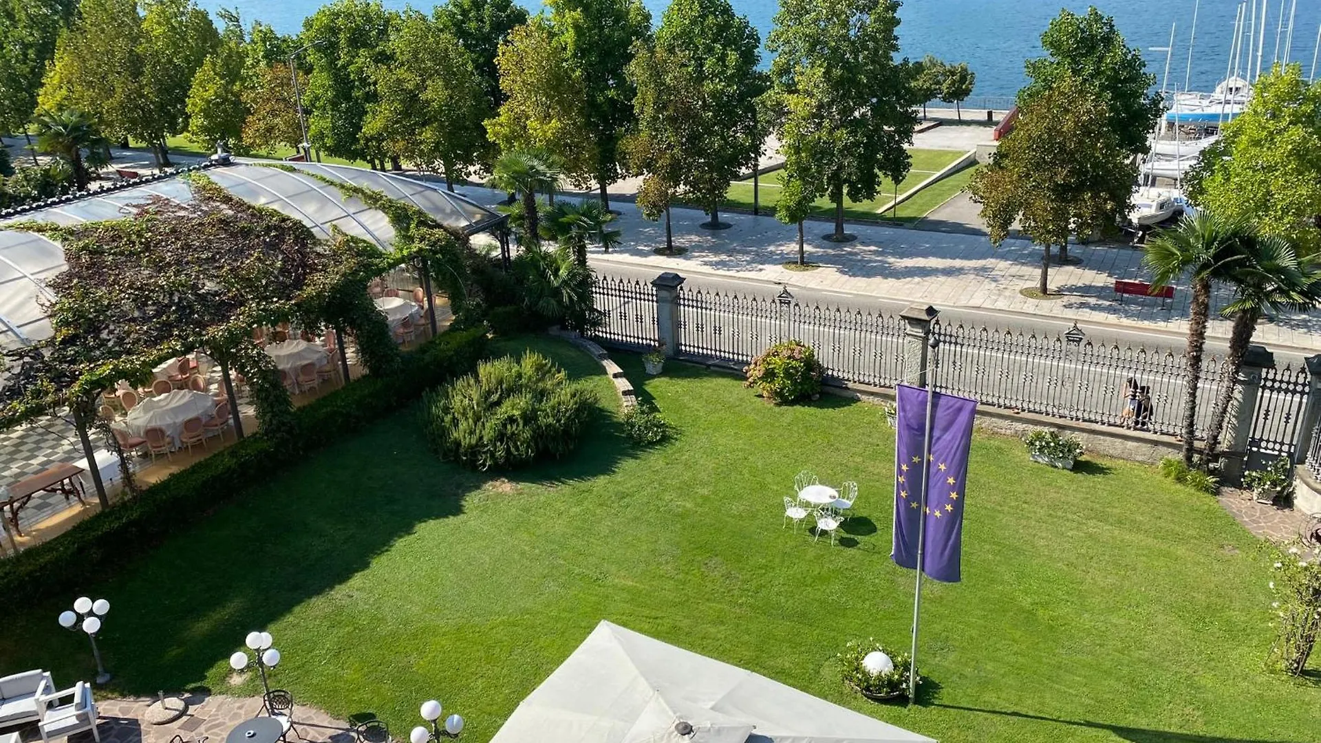 Camin Hotel Луино